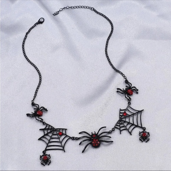 Gothic Black Spider Web Pendant Necklace Women Clavicle Chain Halloween Gifts - Picture 5 of 9